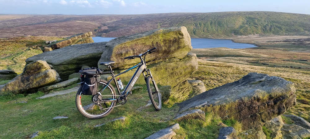 Eskute Electric Mountain Bike at the mountain top
