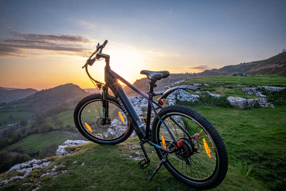 netuno mountain bike at the mountain top